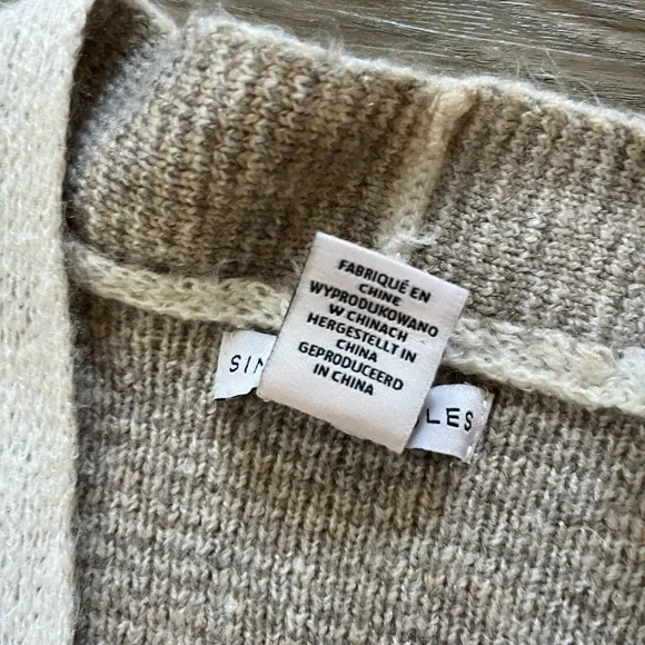 Sincerely Jules Long Open-Front Geometric Cardigan in Cream, Tan, and Gray - Picture 4 of 9